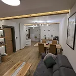 Pine & Wine Bathtub Διαμέρισμα